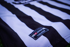 Jersey Juventus Local Version Exclusiva Europea Temporada 2000-01 (Talla M)