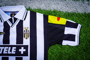Jersey Juventus Local Version Exclusiva Europea Temporada 2000-01 (Talla M)